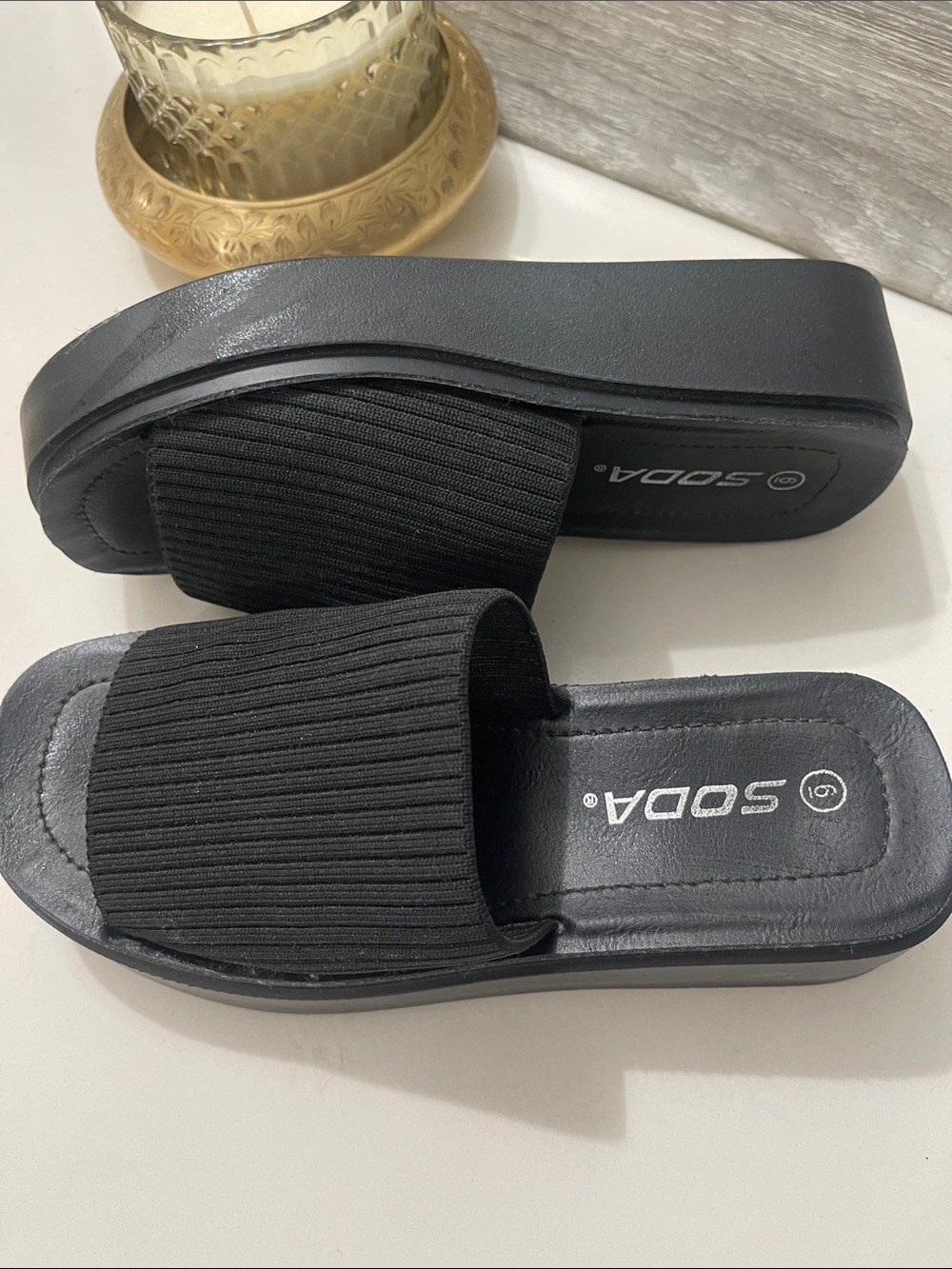 Soda Black Ribbed Platform Slide Sandals size 6